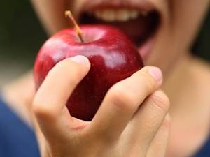 Podstatou jablečné diety je silná vůle